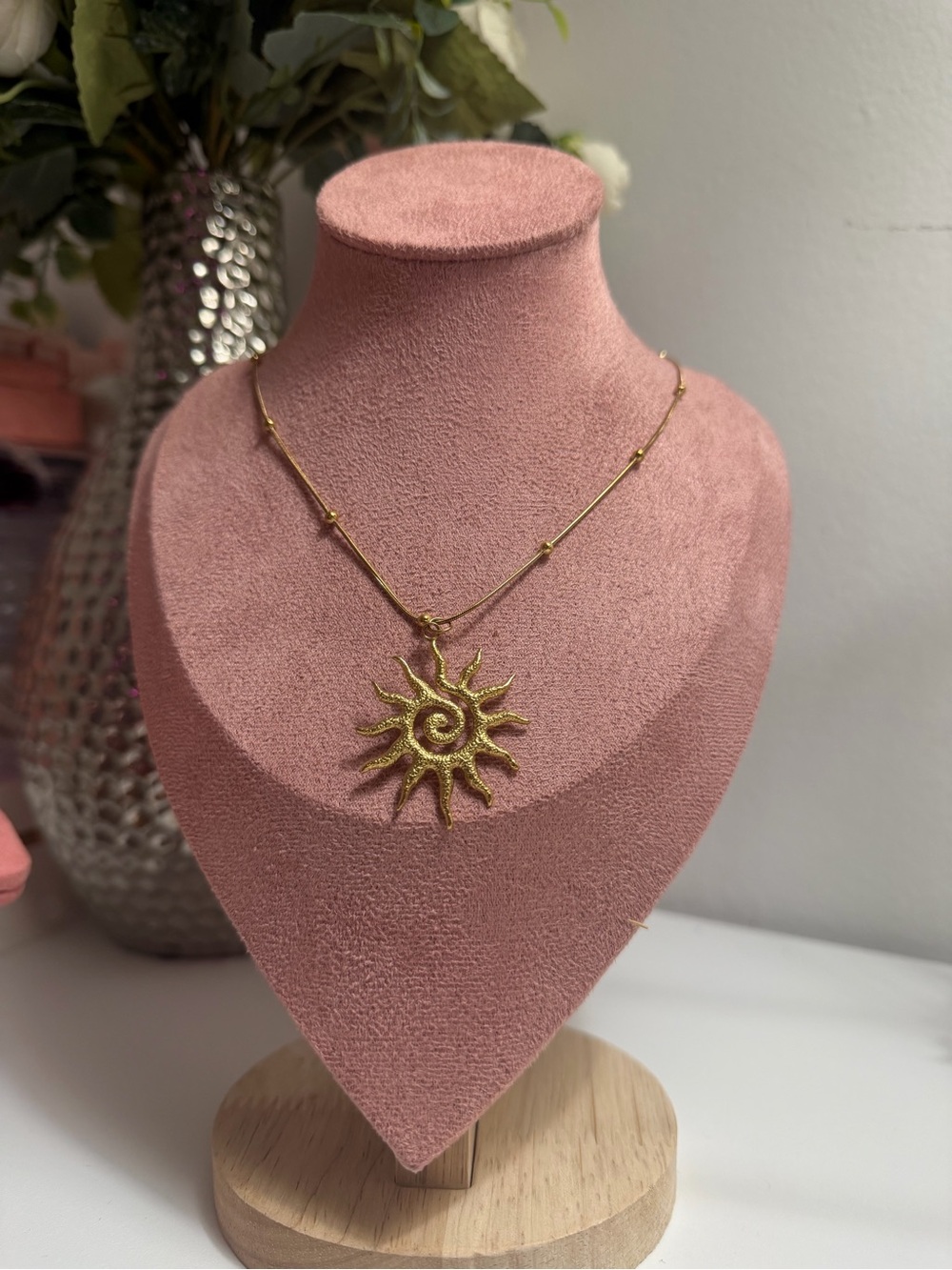 Gold Sun Pendant Necklace - Women Jewelry gold plated stainless steel.